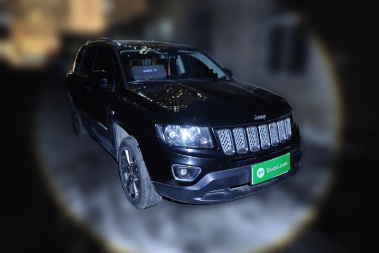 Used Jeep Compass 2014 2.4L four-wheel drive luxury navigation version Front Right 45 Deg