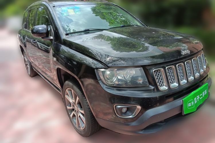 Used Jeep Compass 2014 Revised Version 2.0L Two-Wheel Drive Elite Edition Front Right 45 Deg