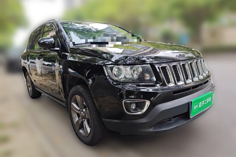 Used Jeep Compass 2014 Revised Version 2.4L Four-Wheel Drive Comfort Edition Front Right 45 Deg