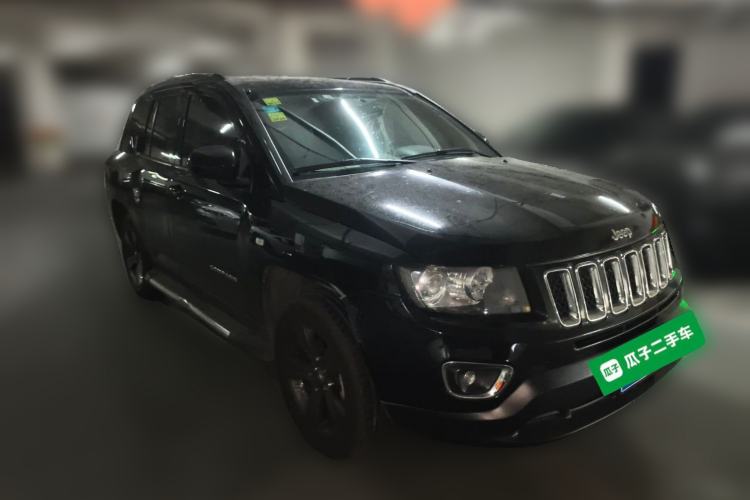 Used Jeep Compass 2014 Revised Version 2.4L Four-Wheel Drive Comfort Edition Front Right 45 Deg