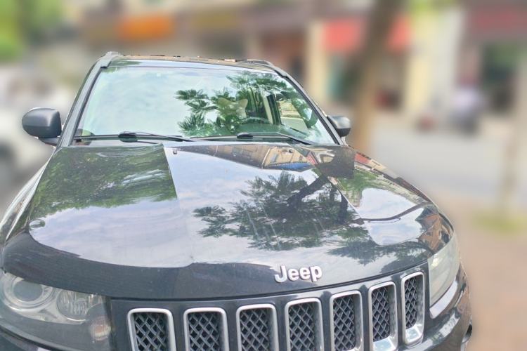 Used Jeep Compass 2014 Revised Version 2.0L Two-Wheel Drive Entry-Level Edition Front Right 45 Deg