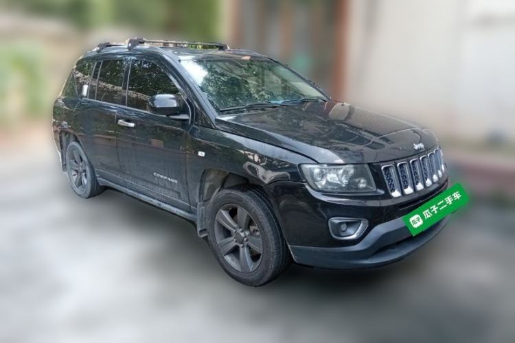 Used Jeep Compass 2014 Revised Version 2.4L Four-Wheel Drive Comfort Edition Front Right 45 Deg