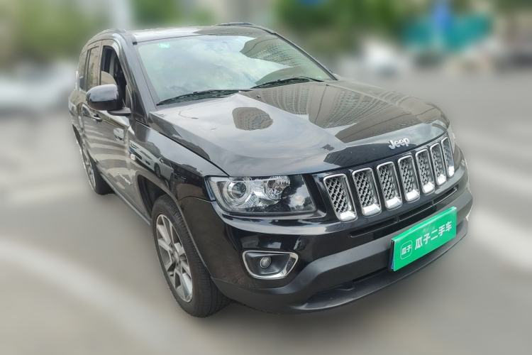Used Jeep Compass 2014 Revised Version 2.0L Two-Wheel Drive Elite Edition Front Right 45 Deg