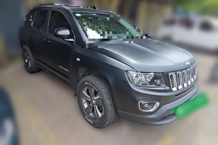 Used Jeep Compass 2014 Revised Version 2.4L Four-Wheel Drive Comfort Edition Front Right 45 Deg