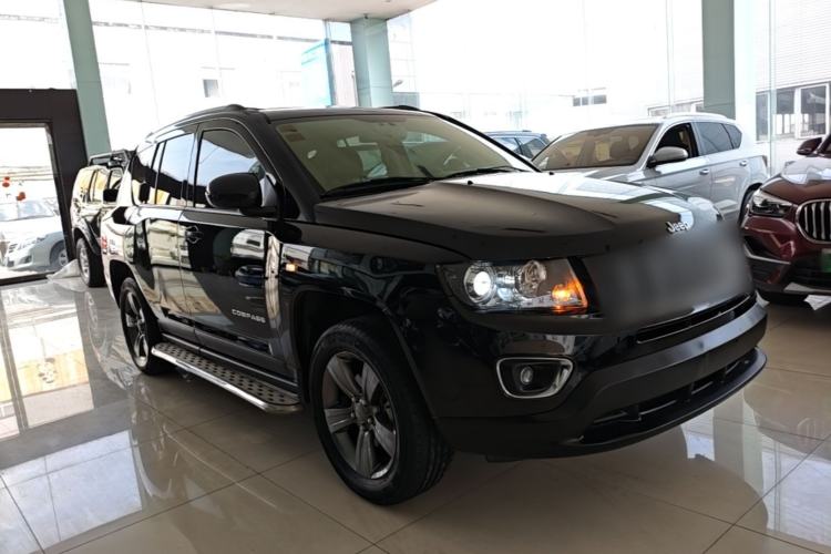 Used Jeep Compass 2014 Revised Version 2.4L Four-Wheel Drive Comfort Edition Front Right 45 Deg