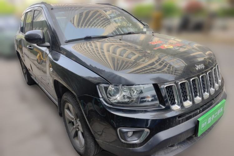 Used Jeep Compass 2014 Revised Version 2.4L Four-Wheel Drive Comfort Edition Front Right 45 Deg