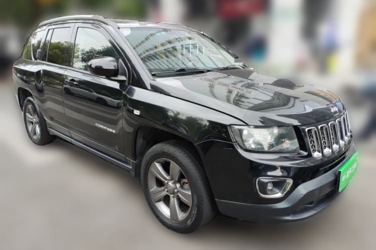 Used Jeep Compass 2014 Revised Version 2.4L Four-Wheel Drive Comfort Edition Front Right 45 Deg