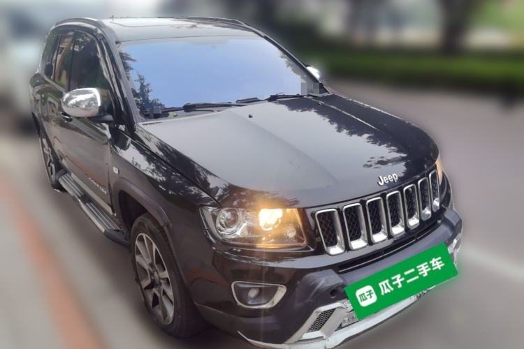 Used Jeep Compass 2014 Revised Version 2.0L Two-Wheel Drive Elite Edition Front Right 45 Deg