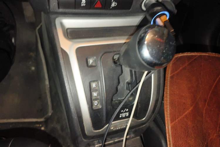 Used Jeep Compass 2014 Revised Version 2.4L Four-Wheel Drive Comfort Edition Gear Lever