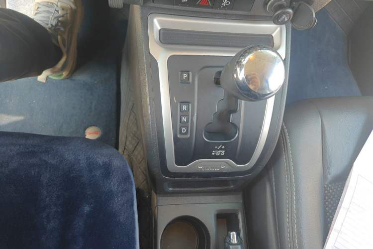 Used Jeep Compass 2014 Revised Version 2.4L Four-Wheel Drive Comfort Edition Gear Lever