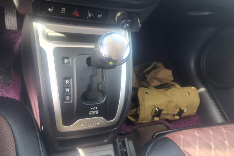 Used Jeep Compass 2014 2.0L two-wheel drive luxury version Gear Lever