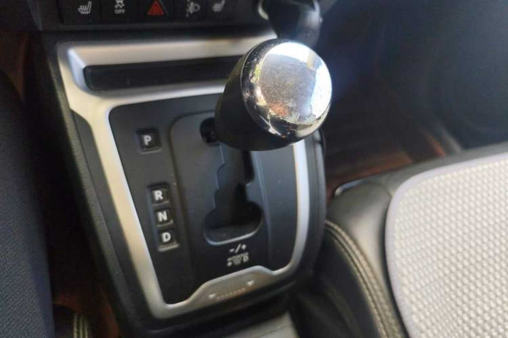 Used Jeep Compass 2014 Revised Version 2.4L Four-Wheel Drive Luxury Edition Gear Lever