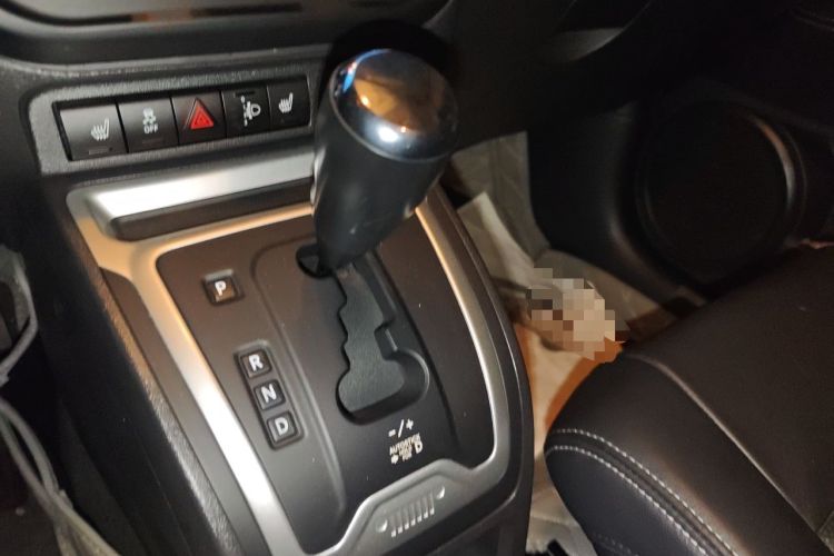 Used Jeep Compass 2014 2.0L two-wheel drive luxury version Gear Lever