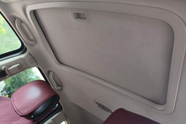Used Jeep Compass 2014 Revised Version 2.0L Two-Wheel Drive Elite Edition Headliner
