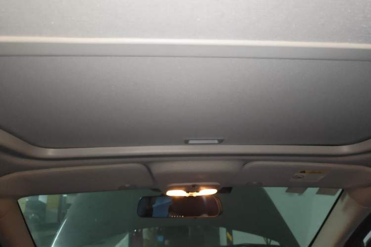 Used Jeep Compass 2014 Revised Version 2.0L Two-Wheel Drive Elite Edition Headliner