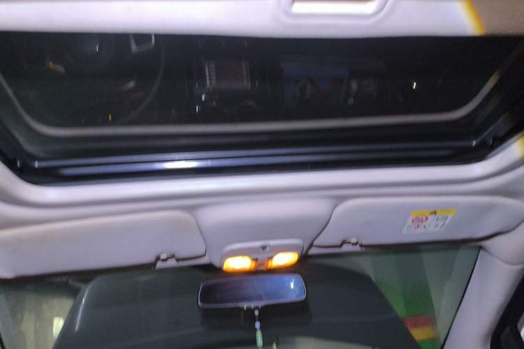 Used Jeep Compass 2014 2.0L two-wheel drive luxury version Headliner
