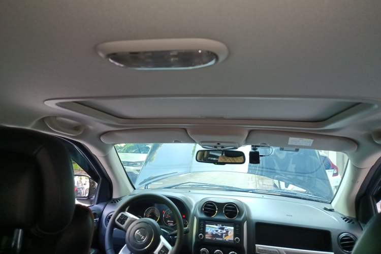 Used Jeep Compass 2014 Revised Version 2.4L Four-Wheel Drive Comfort Edition Headliner