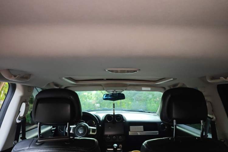 Used Jeep Compass 2014 2.0L two-wheel drive luxury version Headliner