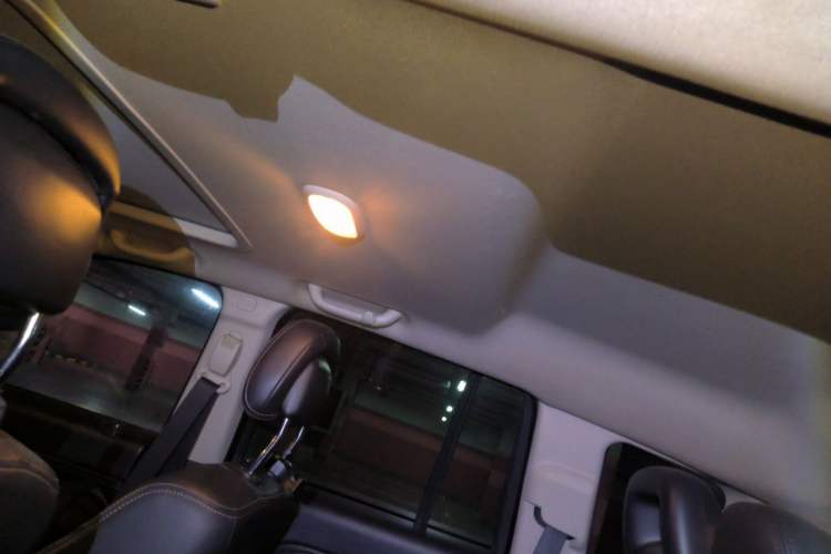 Used Jeep Compass 2014 2.4L four-wheel drive sport version Headliner