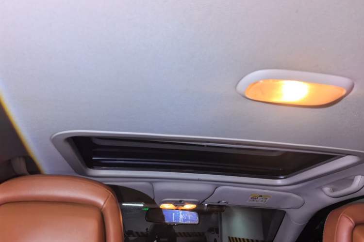 Used Jeep Compass 2014 2.4L four-wheel drive luxury navigation version Headliner