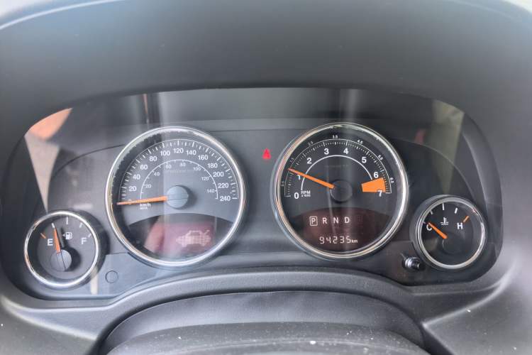 Used Jeep Compass 2014 Revised Version 2.4L Four-Wheel Drive Comfort Edition Instrument Cluster
