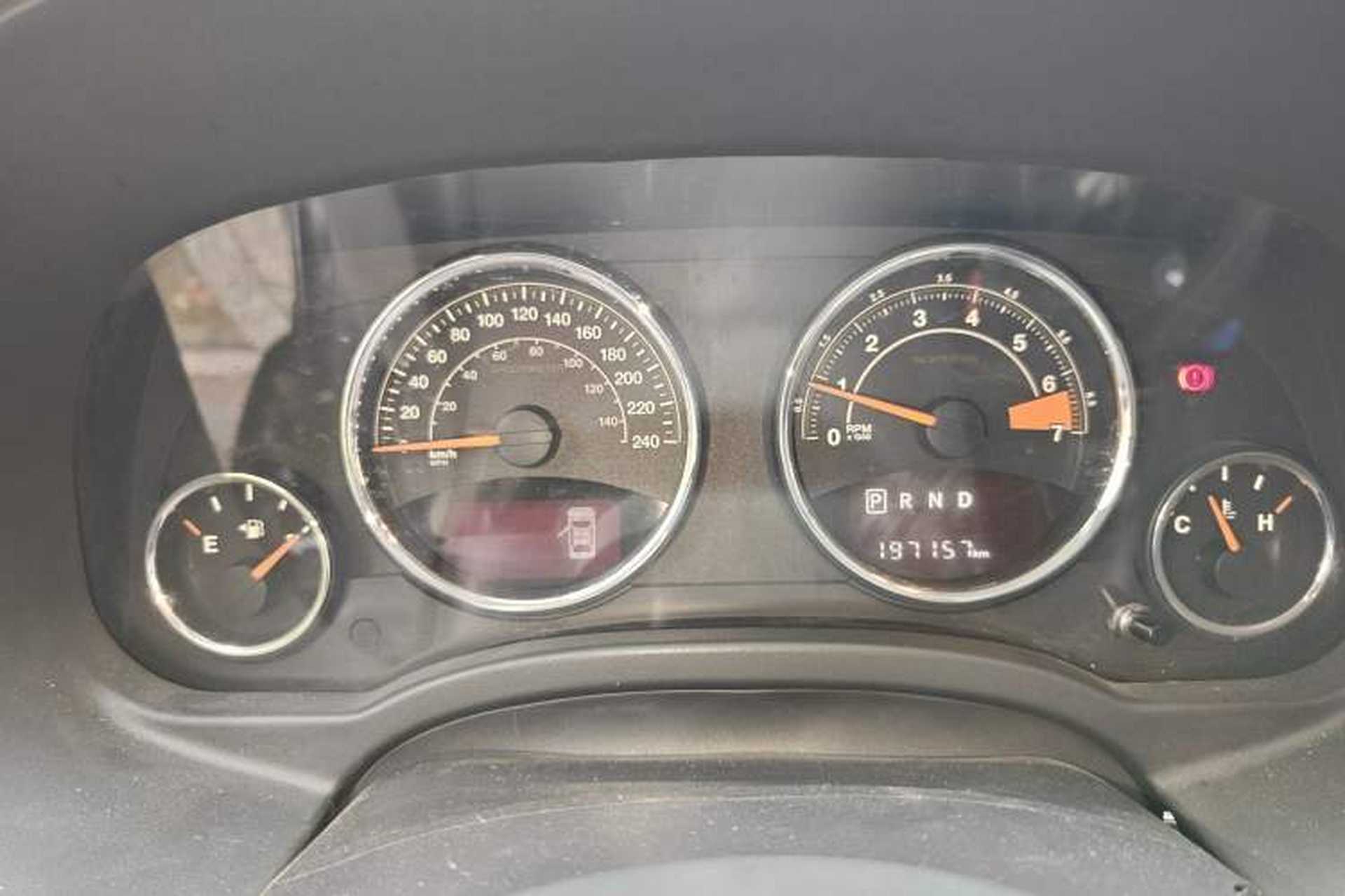 Used Jeep Compass 2014 2.4L four-wheel drive sport version Instrument Cluster