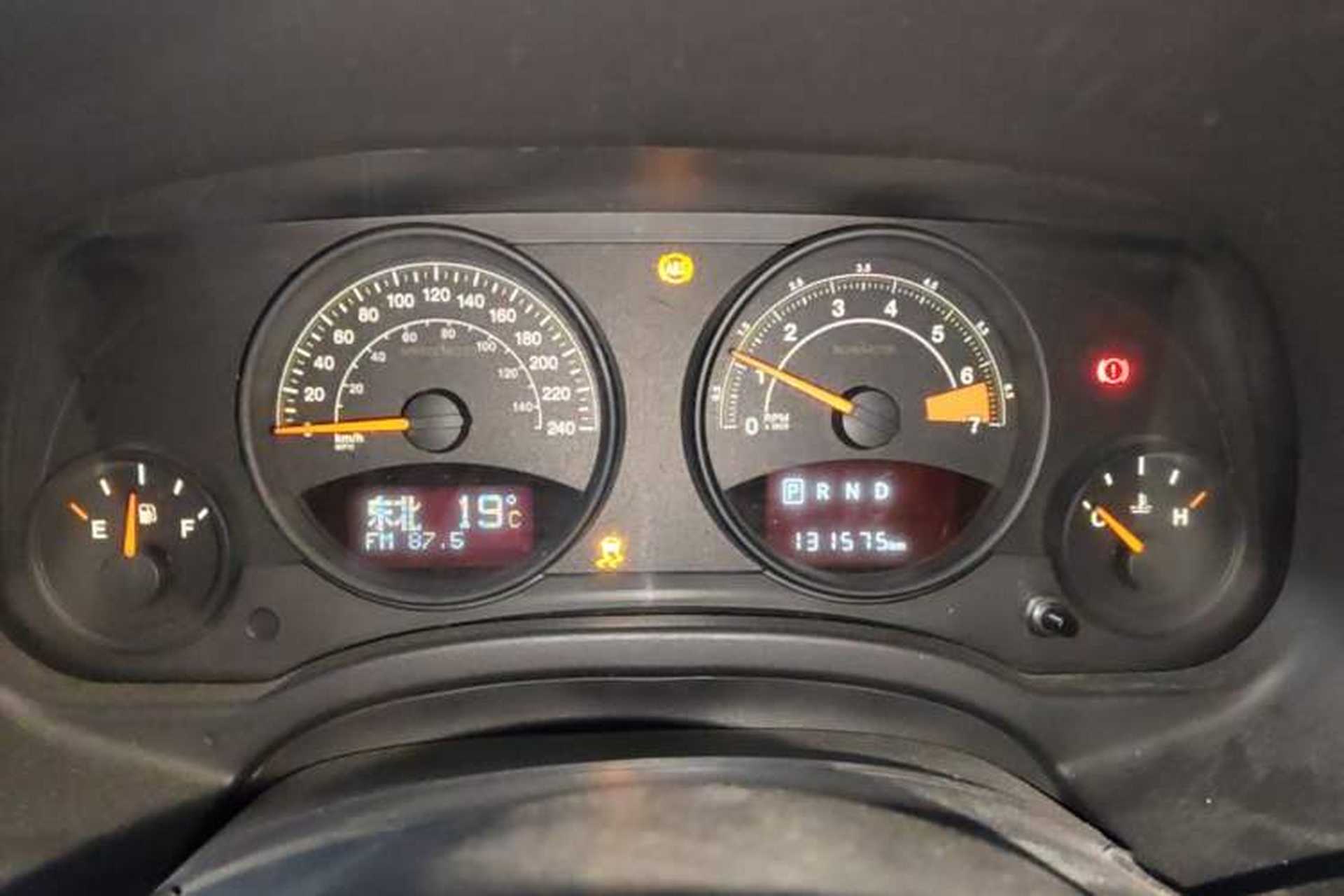 Used Jeep Compass 2014 2.0L two-wheel drive sport version Instrument Cluster
