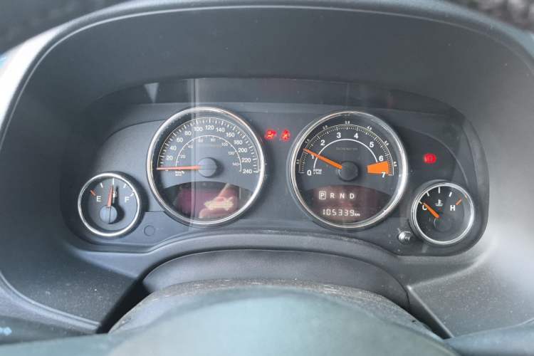 Used Jeep Compass 2014 2.0L two-wheel drive luxury version Instrument Cluster
