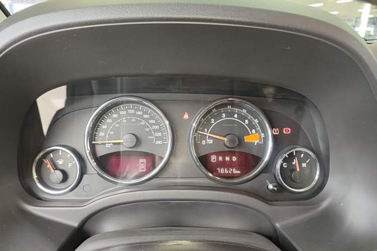 Used Jeep Compass 2014 Revised Version 2.4L Four-Wheel Drive Luxury Edition Instrument Cluster