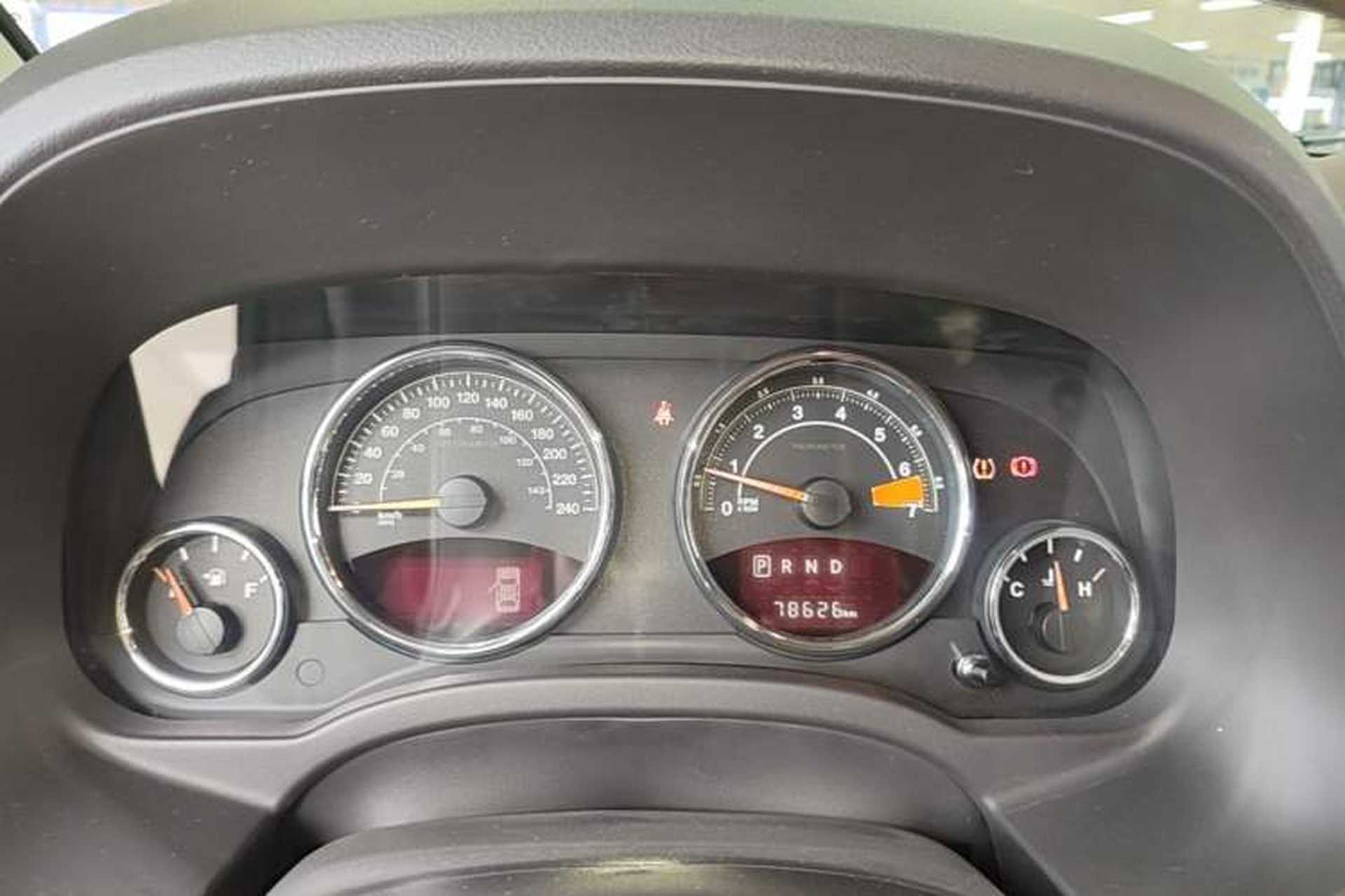 Used Jeep Compass 2014 Revised Version 2.4L Four-Wheel Drive Luxury Edition Instrument Cluster