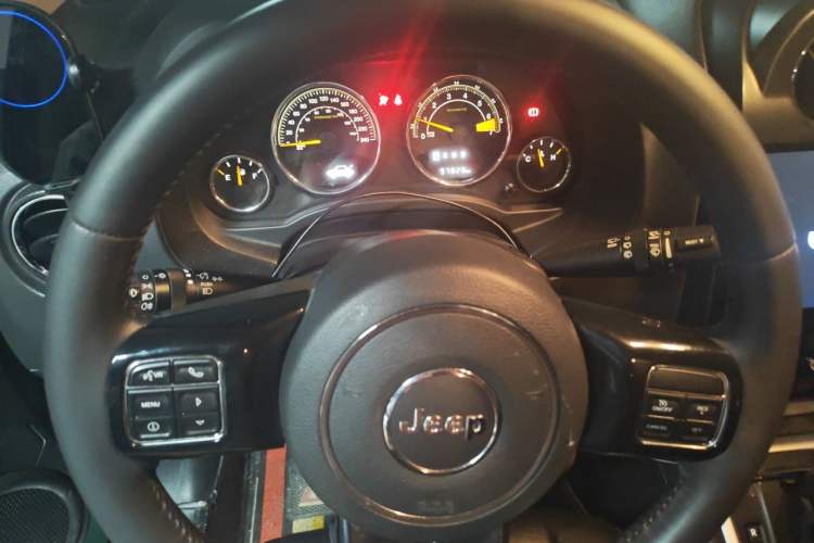 Used Jeep Compass 2014 Revised Version 2.0L Two-Wheel Drive Elite Edition Instrument Cluster