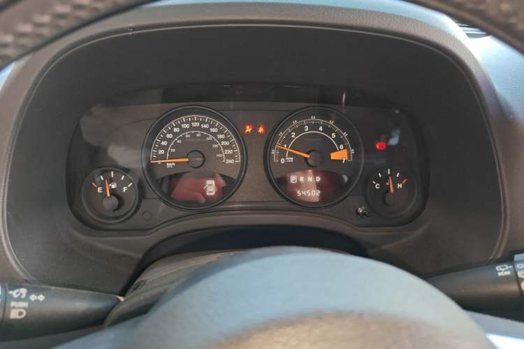 Used Jeep Compass 2014 2.4L four-wheel drive sport version Instrument Cluster