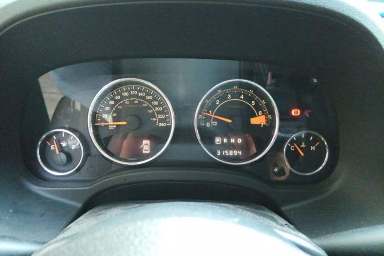 Used Jeep Compass 2014 Revised Version 2.4L Four-Wheel Drive Comfort Edition Instrument Cluster