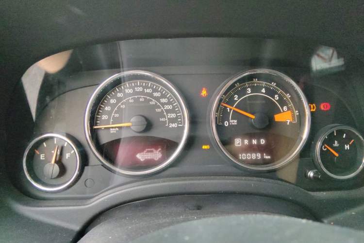 Used Jeep Compass 2014 Revised Version 2.4L Four-Wheel Drive Luxury Edition Instrument Cluster