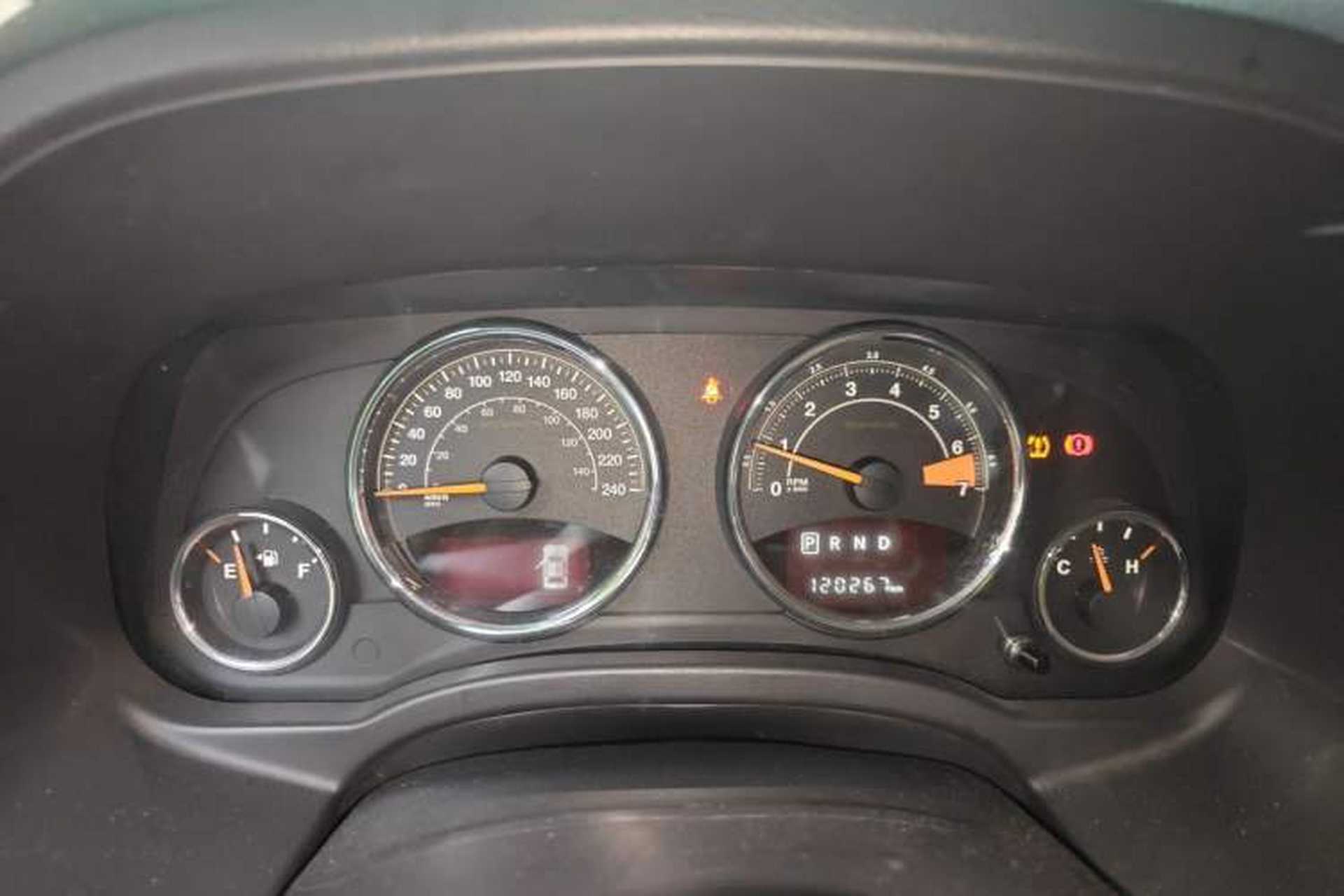 Used Jeep Compass 2014 2.0L two-wheel drive luxury version Instrument Cluster