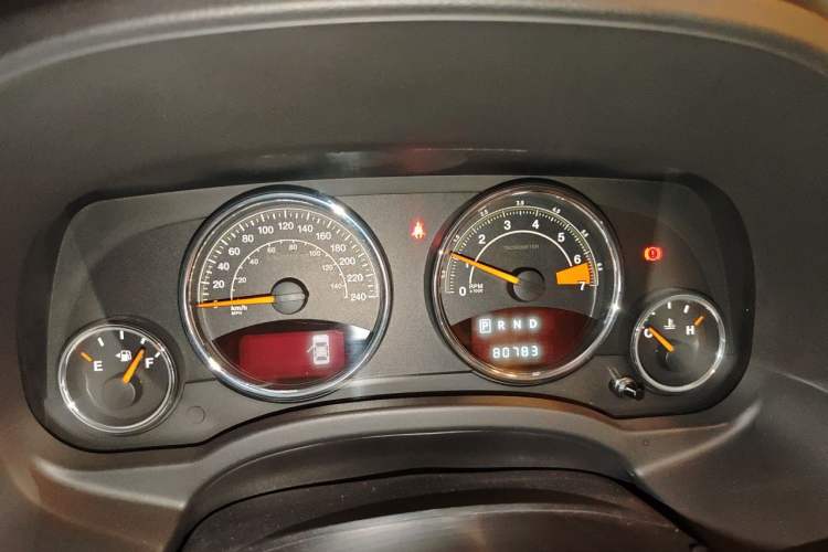 Used Jeep Compass 2014 2.0L two-wheel drive luxury version Instrument Cluster