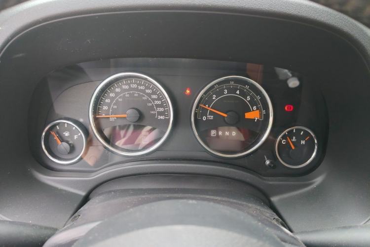 Used Jeep Compass 2014 Revised Version 2.4L Four-Wheel Drive Luxury Edition Instrument Cluster