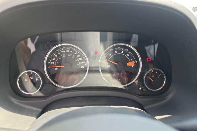 Used Jeep Compass 2014 2.4L Four-Wheel Drive Serpentine Collection Edition Instrument Cluster