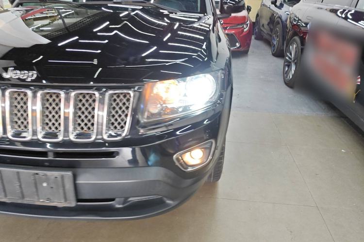 Used Jeep Compass 2014 2.0L two-wheel drive luxury version Left Front Headlight