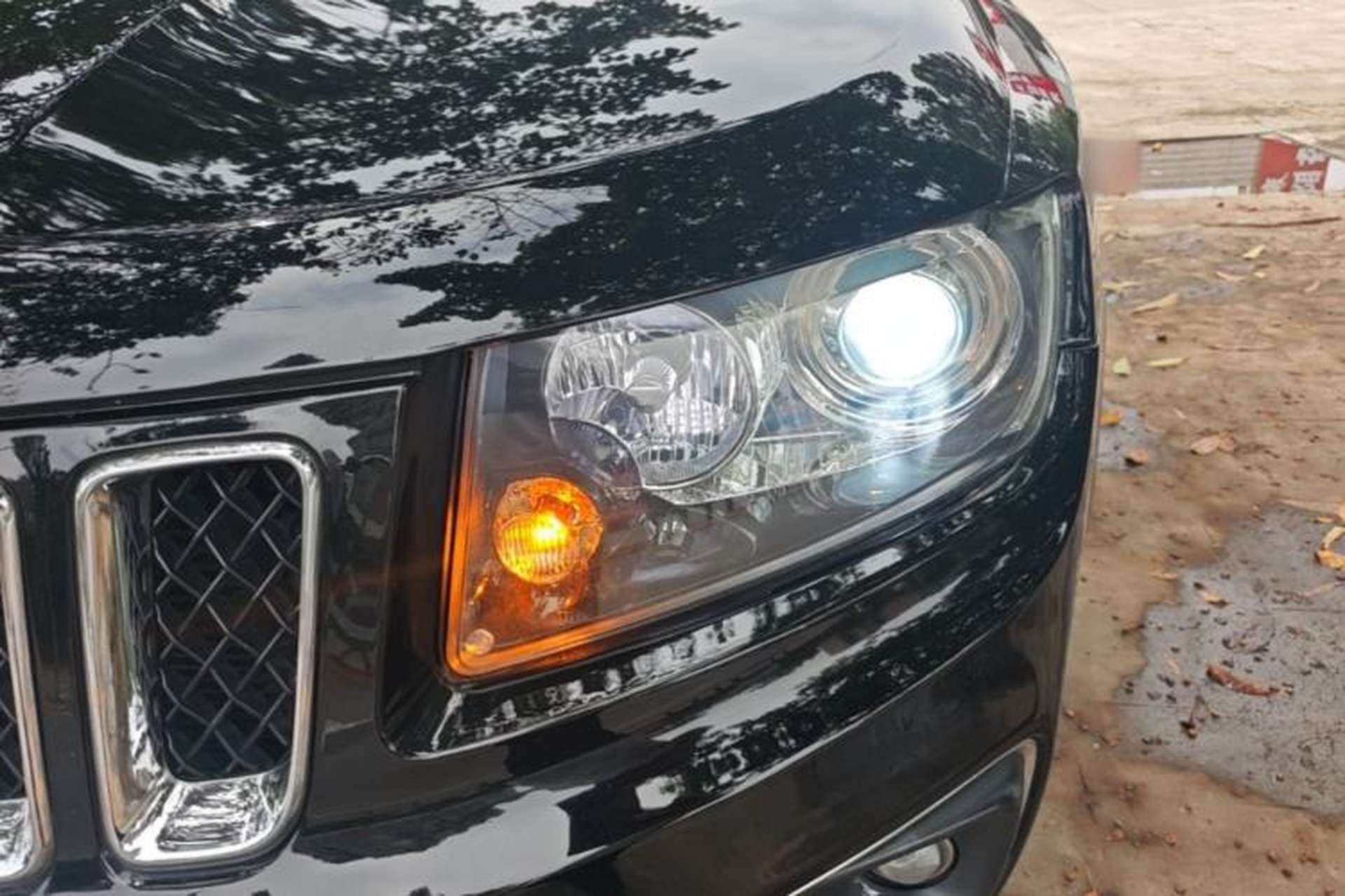 Used Jeep Compass 2014 Revised Version 2.4L Four-Wheel Drive Comfort Edition Left Front Headlight