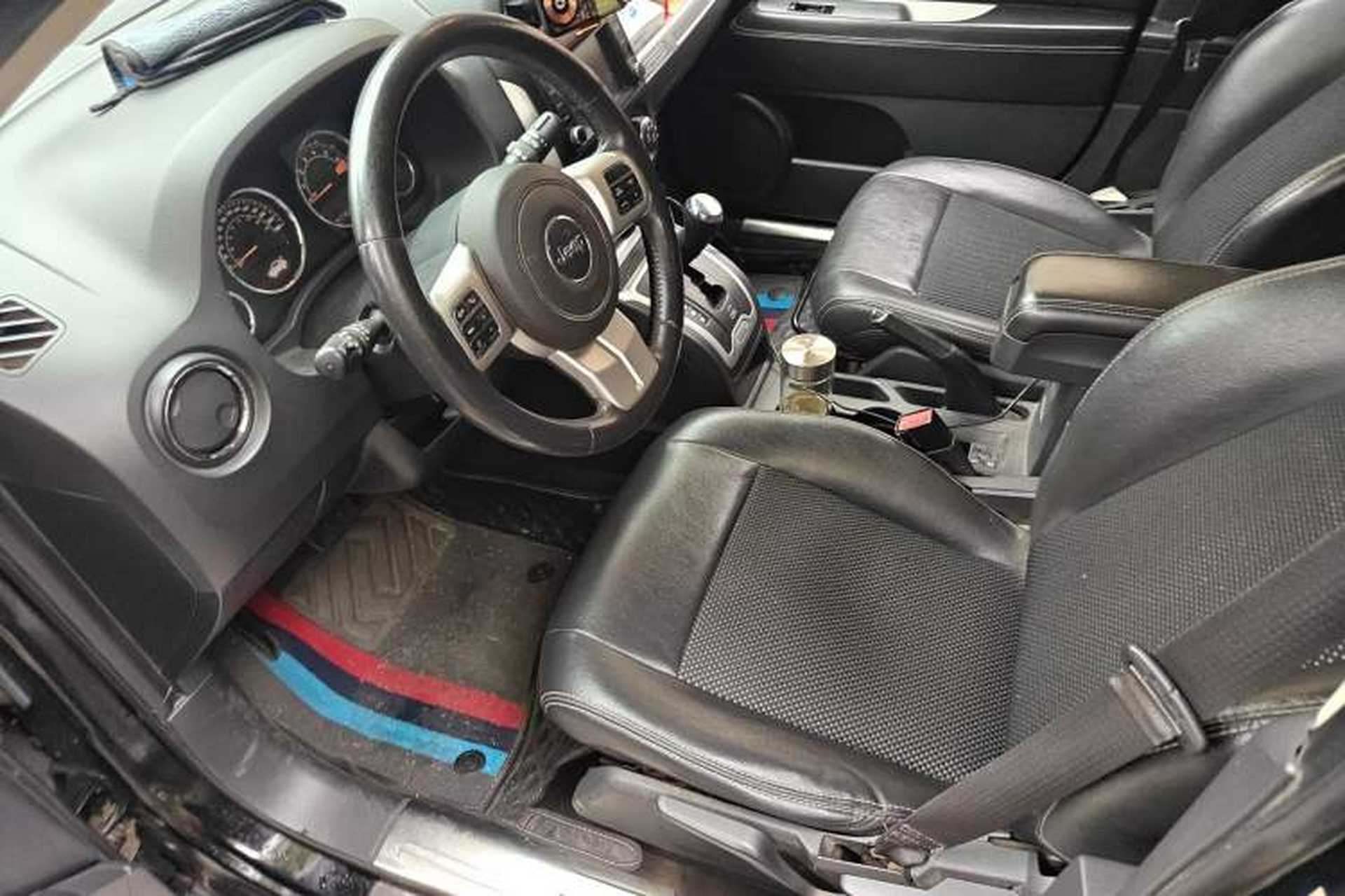 Used Jeep Compass 2014 2.4L four-wheel drive sport version Left Front Seat