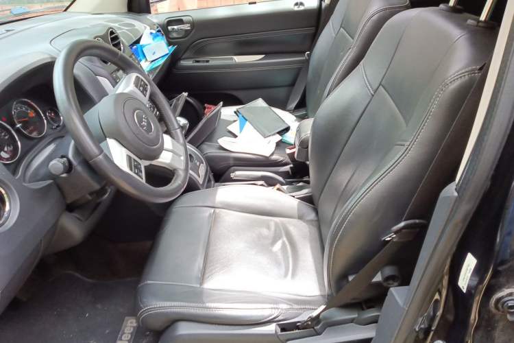 Used Jeep Compass 2014 Revised Version 2.0L Two-Wheel Drive Elite Edition Left Front Seat