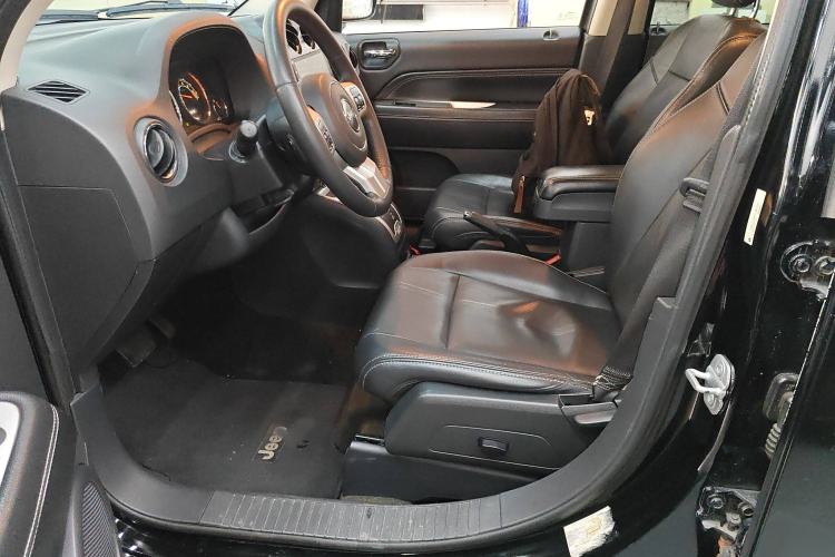 Used Jeep Compass 2014 2.0L two-wheel drive luxury version Left Front Seat