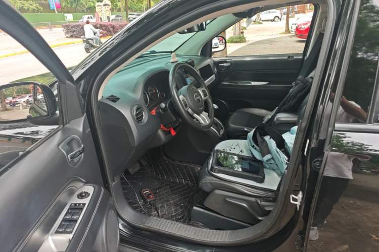 Used Jeep Compass 2014 Revised Version 2.4L Four-Wheel Drive Comfort Edition Left Front Seat