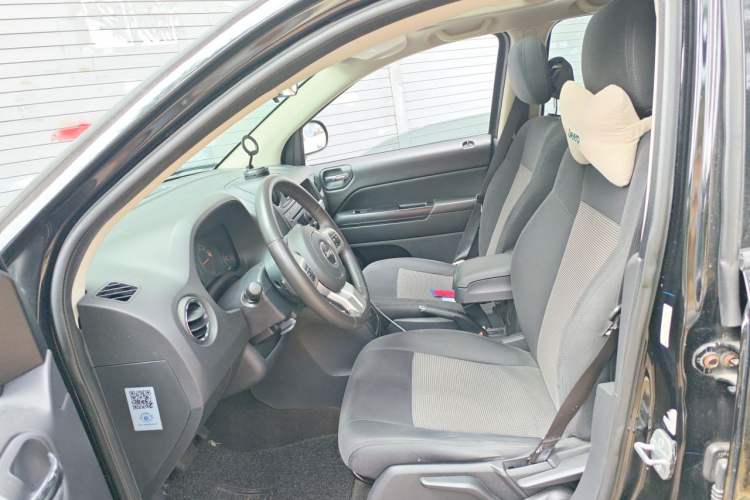 Used Jeep Compass 2014 Revised Version 2.0L Two-Wheel Drive Entry-Level Edition Left Front Seat