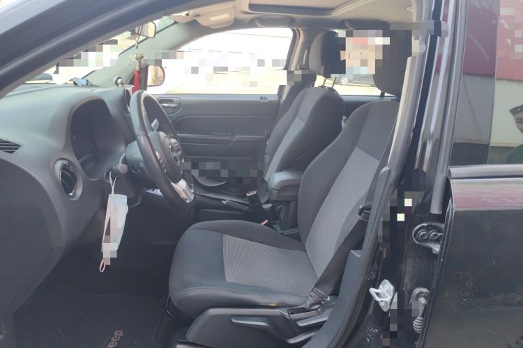Used Jeep Compass 2014 2.0L two-wheel drive sport version Left Front Seat