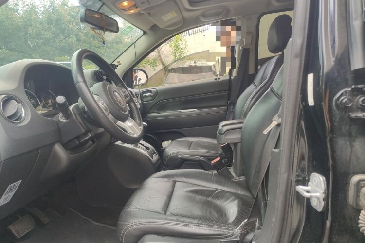 Used Jeep Compass 2014 Revised Version 2.0L Two-Wheel Drive Elite Edition Left Front Seat