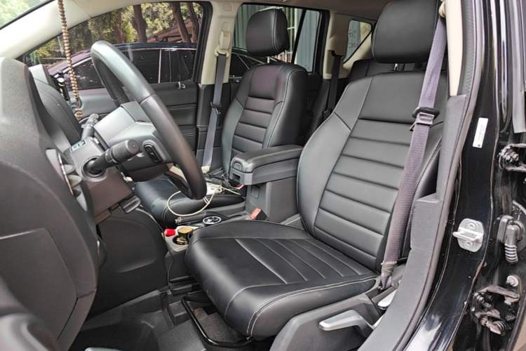 Used Jeep Compass 2014 Revised Version 2.4L Four-Wheel Drive Comfort Edition Left Front Seat
