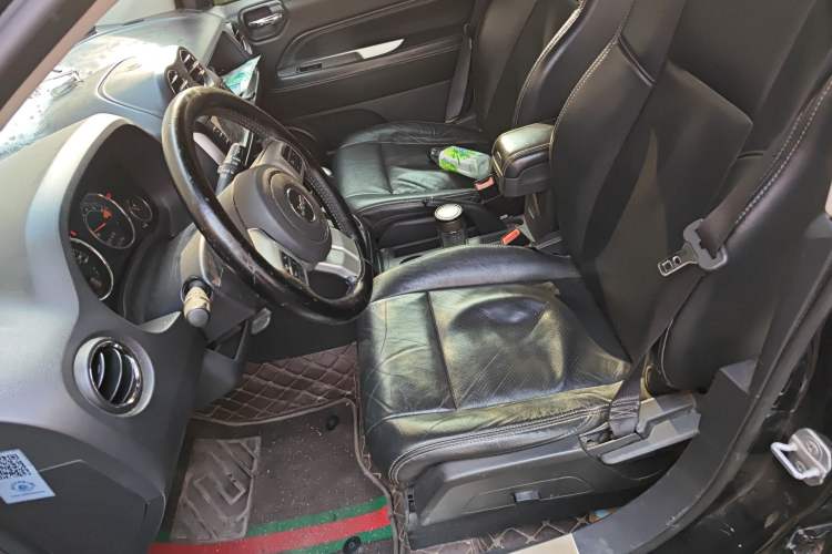 Used Jeep Compass 2014 Revised Version 2.0L Two-Wheel Drive Elite Edition Left Front Seat