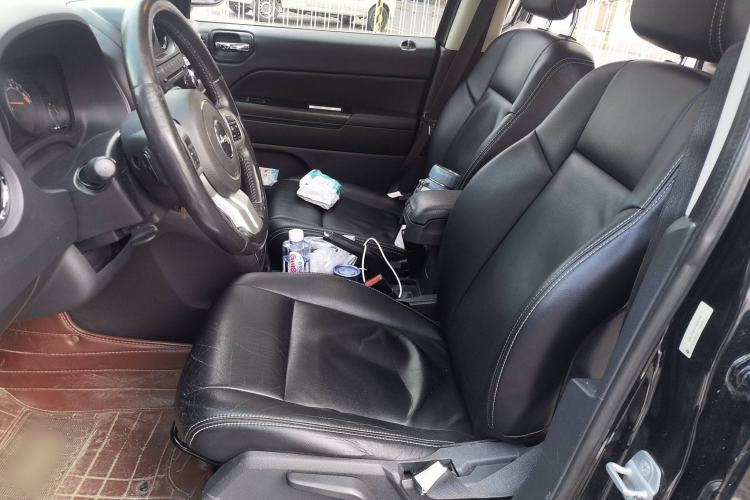 Used Jeep Compass 2014 2.4L four-wheel drive sport version Left Front Seat